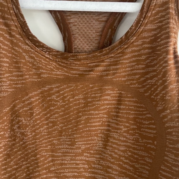 Lululemon Swiftly Tech Racerback Tank Top 2.0 *Race Length EUC - Picture 10 of 14